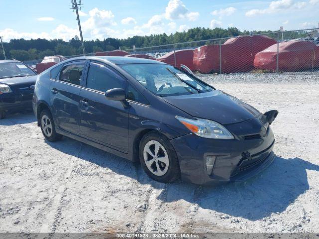  Salvage Toyota Prius