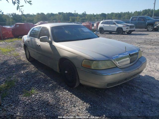  Salvage Lincoln Towncar