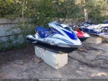  Salvage Yamaha Waverunner