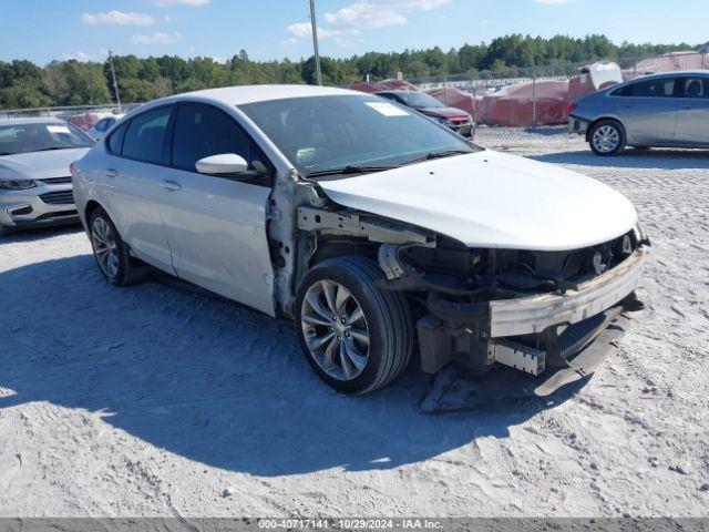  Salvage Chrysler 200