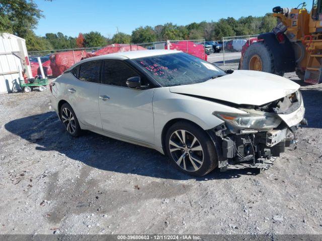  Salvage Nissan Maxima