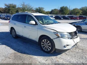  Salvage Nissan Pathfinder