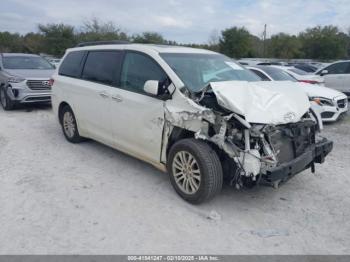  Salvage Toyota Sienna