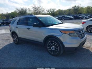  Salvage Ford Explorer