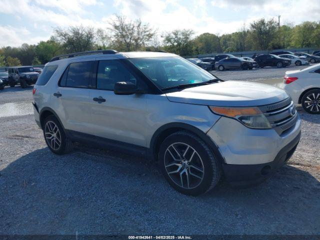  Salvage Ford Explorer