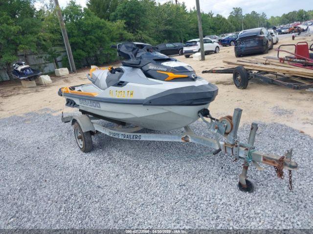  Salvage Sea-Doo Fish Pro 170