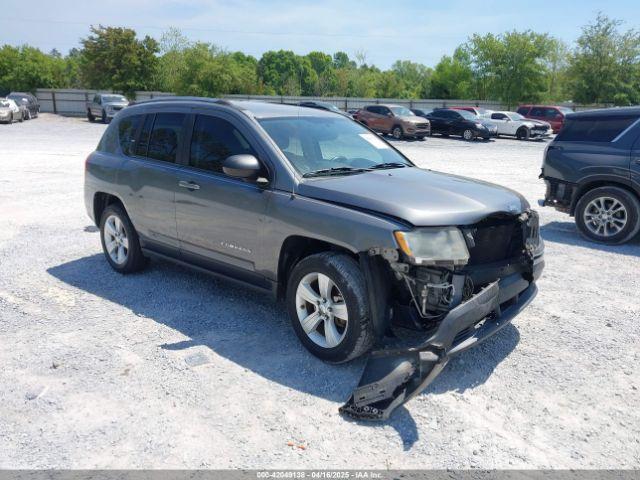  Salvage Jeep Compass