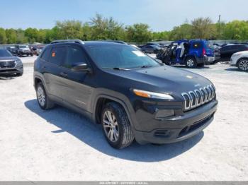  Salvage Jeep Cherokee