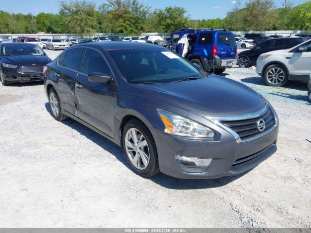  Salvage Nissan Altima