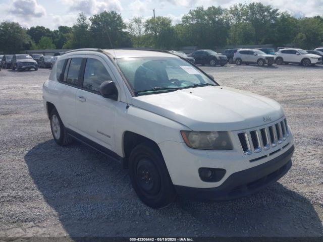  Salvage Jeep Compass