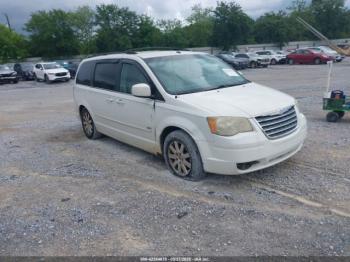  Salvage Chrysler Town & Country