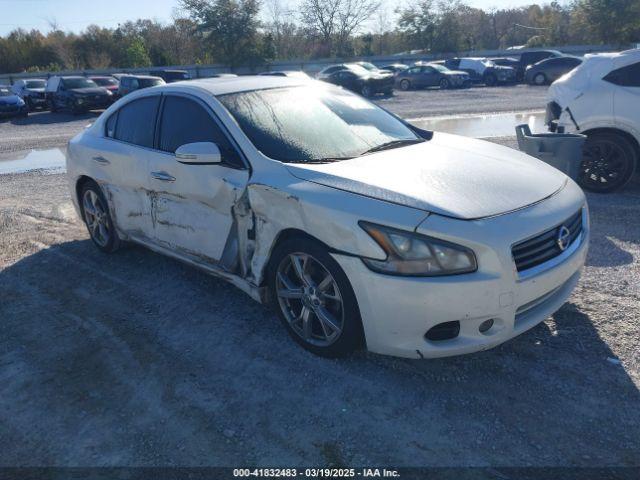  Salvage Nissan Maxima