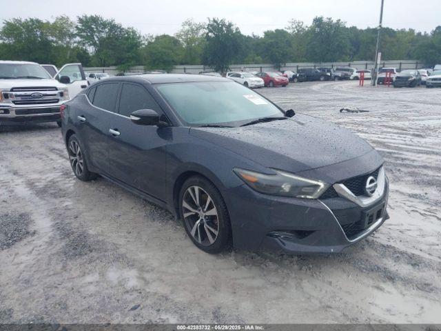  Salvage Nissan Maxima