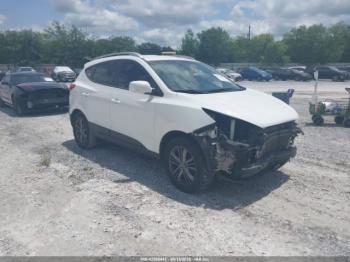  Salvage Hyundai TUCSON