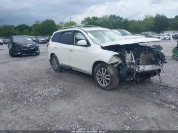  Salvage Nissan Pathfinder