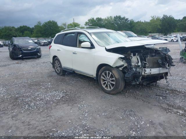  Salvage Nissan Pathfinder