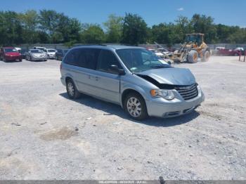  Salvage Chrysler Town & Country