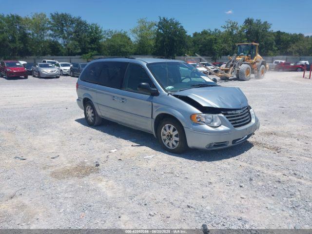  Salvage Chrysler Town & Country