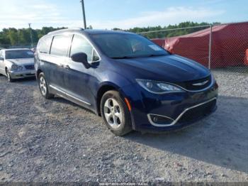  Salvage Chrysler Pacifica