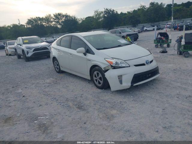  Salvage Toyota Prius