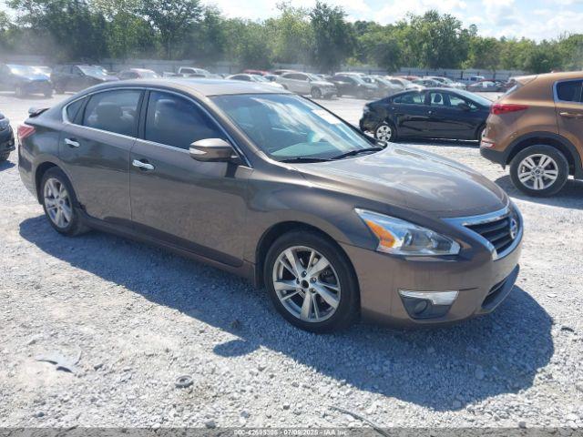  Salvage Nissan Altima