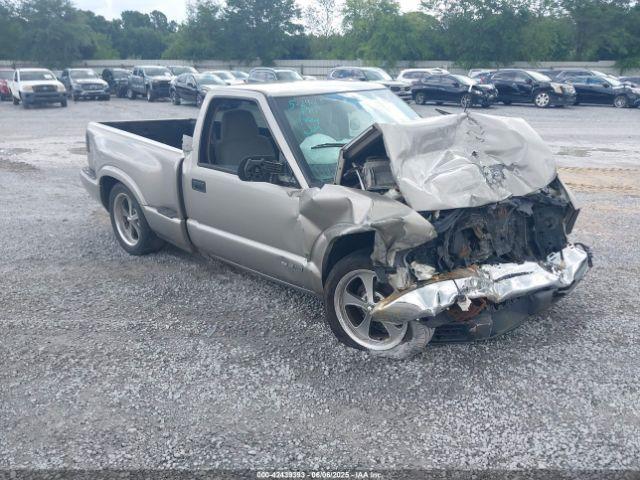  Salvage Chevrolet S-10