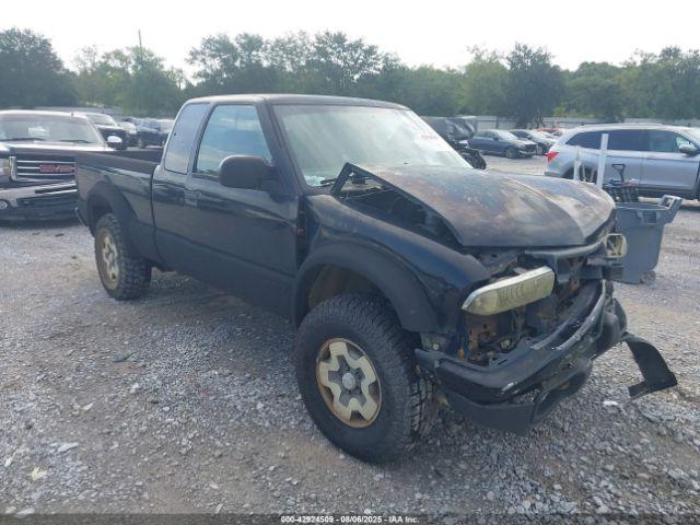  Salvage Chevrolet S-10