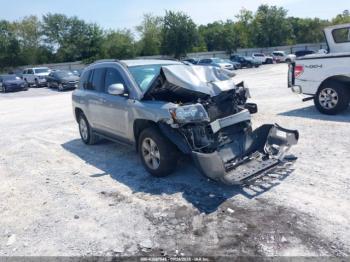  Salvage Jeep Compass