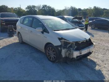  Salvage Toyota Prius v