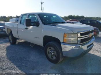  Salvage Chevrolet Silverado 2500
