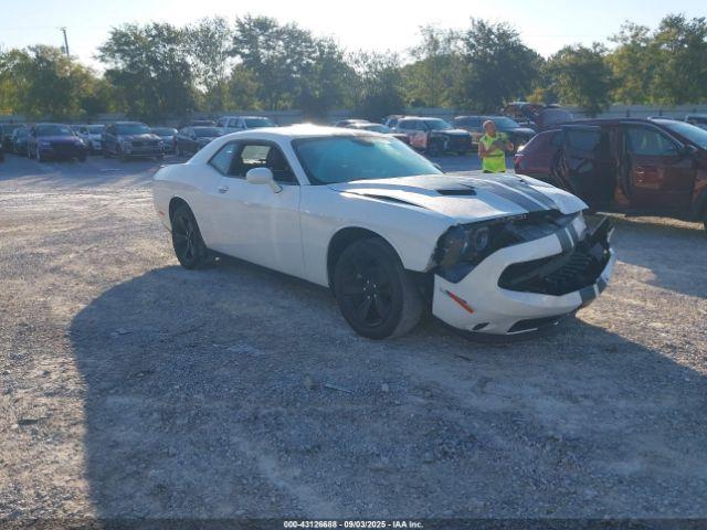  Salvage Dodge Challenger