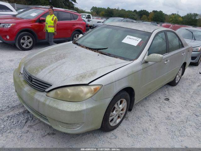 Toyota Camry Le V6 Image 2