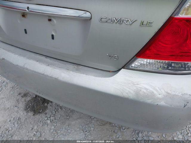 Toyota Camry Le V6 Image 10