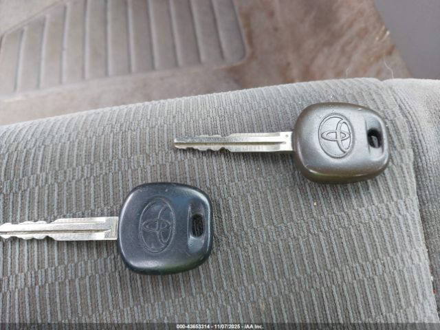 Toyota Camry Le V6 Image 9