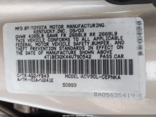 Toyota Camry Le Image 8