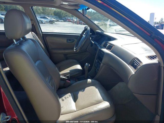 Toyota Camry Xle V6 Image 10