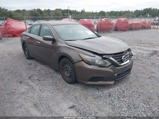  Salvage Nissan Altima
