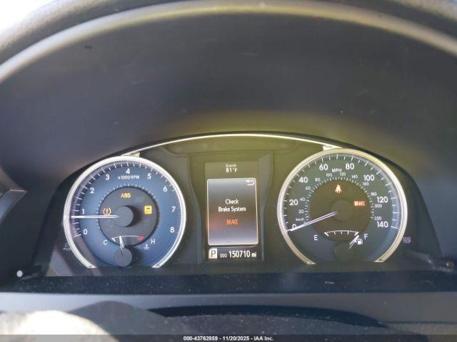 Toyota Camry Le Image 16