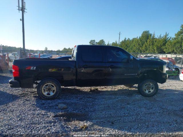 Chevrolet Silverado 1500 Ltz Image 2