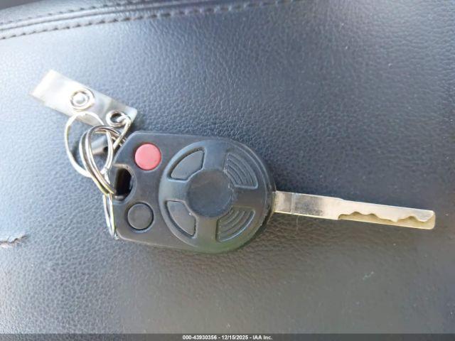 Ford Escape S Image 9