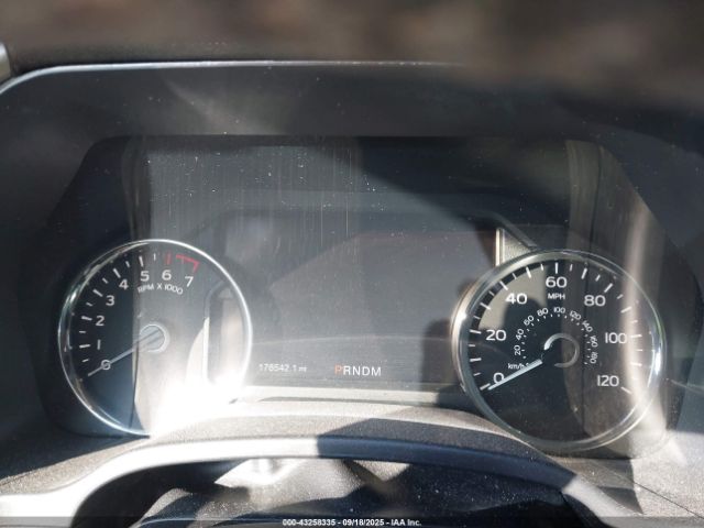 Ford F-150 Lariat Image 15