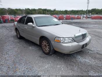  Salvage Lincoln Towncar