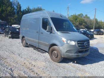  Salvage Mercedes-Benz Sprinter 2500