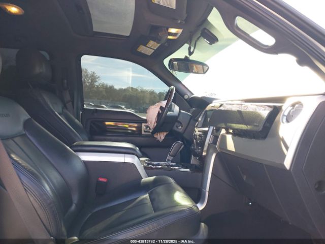 Ford F-150 Platinum Image 15