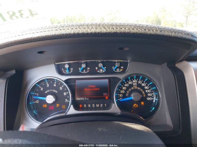 Ford F-150 Platinum Image 12