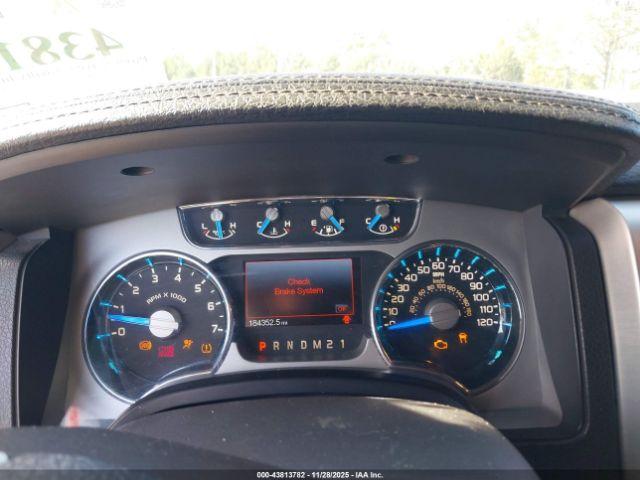 Ford F-150 Platinum Image 12