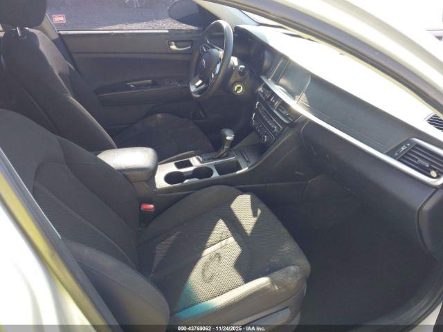 Kia Optima Lx Image 9