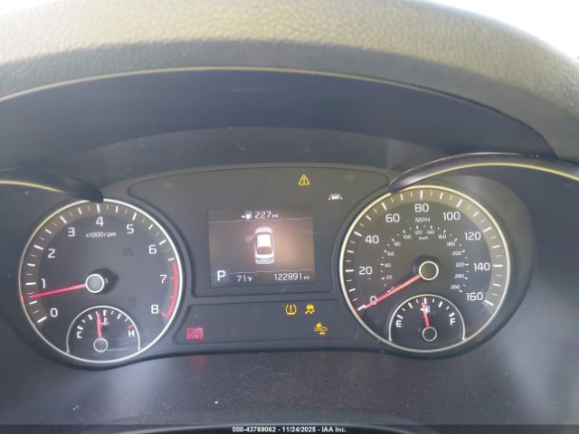 Kia Optima Lx Image 7