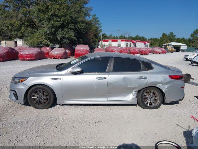 Kia Optima Lx Image 2