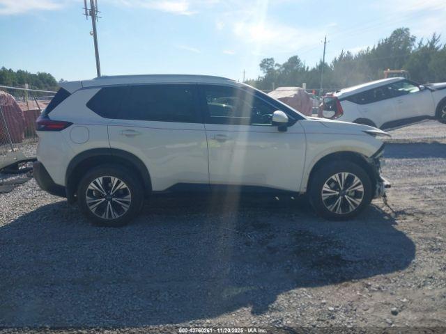 Nissan Rogue Sv Intelligent Awd Image 5